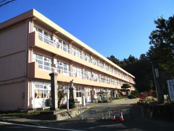 09 大平小校舎