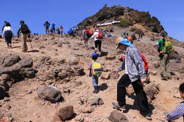 安達太良山山開き 5月21日04