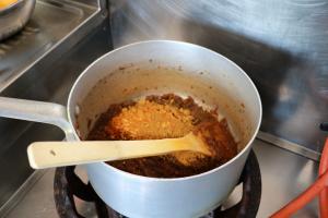 露伴亭スリランカカレー（炒められた玉ねぎ）