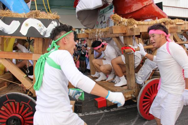 あばれ山車　最優秀　【激突、勇壮な若衆】