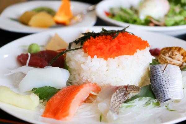 すし伝（ちらし寿司ランチ）