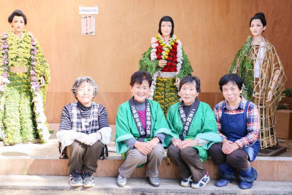 4人の菊師