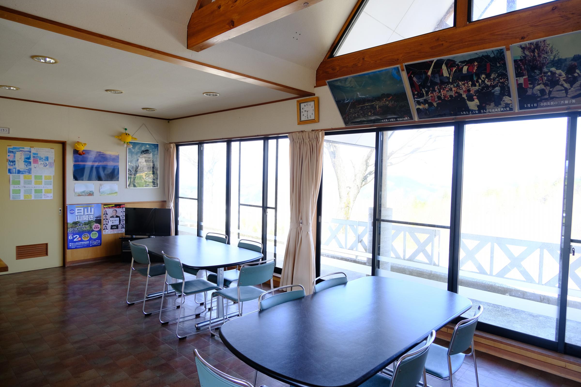 日山キャンプ場管理棟内部