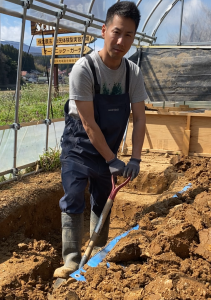 近藤匠（作業中）