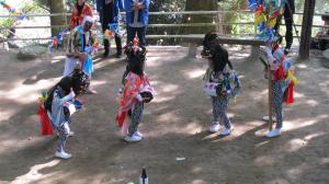 八幡神社の三匹獅子舞
