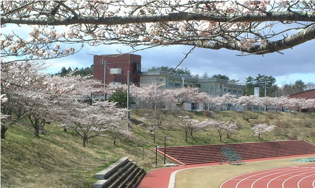 東和中学校舎