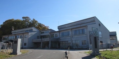 石井小学校校舎