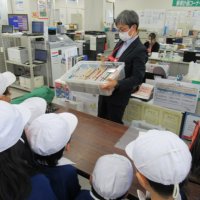 12月6日（水）郵便局見学（2年生）