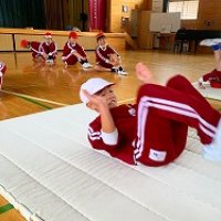 ４年体育「マット運動」